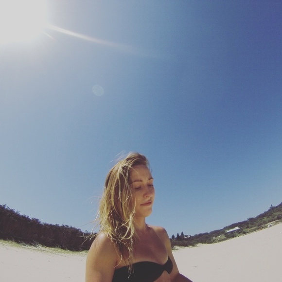 Meet your Posher, Olivia - Picture 1 of 1